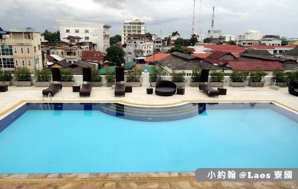 Lao Plaza Hotel寮國廣場飯店POOL.jpg