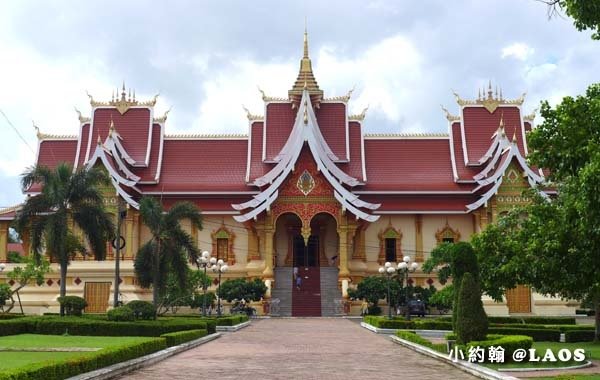 Pha That Luang Stupa Vientiane Laos塔鑾寺12.jpg