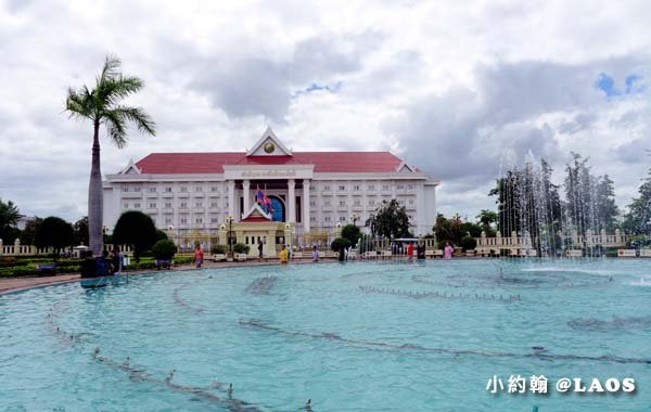 Patuxay Victory Monument Patuxai LAOS凱旋門6.jpg