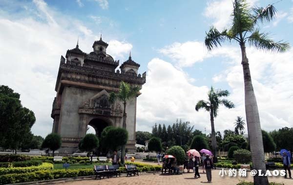 Patuxay Victory Monument Patuxai LAOS凱旋門7.jpg