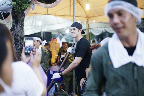 Grand Palace mourning for His Majesty King Bhumibol Adulyadej2.jpg