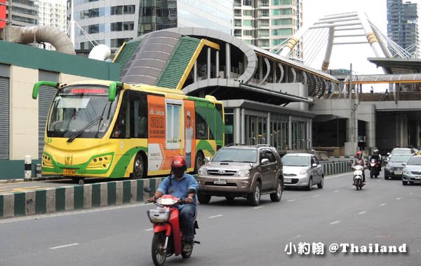 曼谷捷運Chong Nonsi鐘那席站brt.jpg