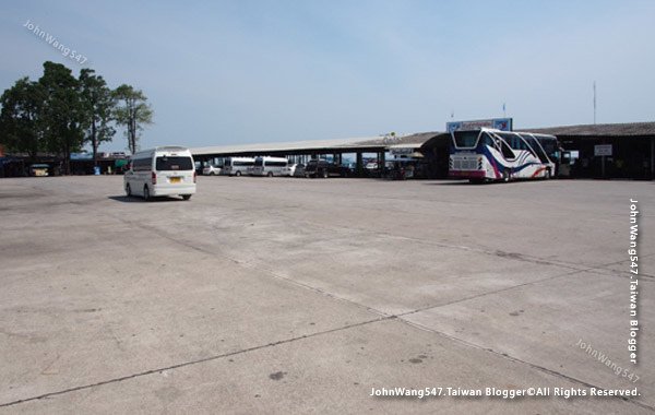 Nuan Thip Pier Ban Phe - Ferry Koh Samet 2.jpg