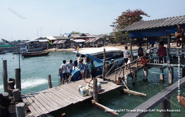 NuanThip Pier boat to Koh Samet speed boat.jpg