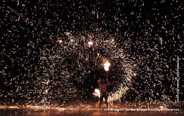 Ploy talay restaurant Fire Show Sai Kaew Beach4.jpg