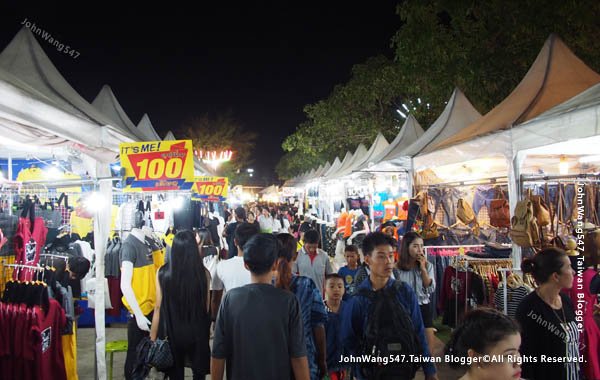 Rayong Banphe night market1.jpg