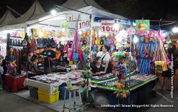 Rayong Banphe night market5.jpg