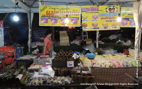 Rayong Banphe night market thai desert2.jpg