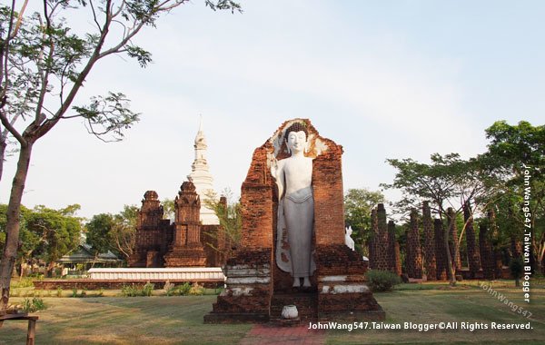 The Main Chedi of Wat Maha That, Sukhothai1.jpg