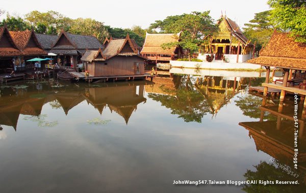 Ancient City-The Floating Market2.jpg