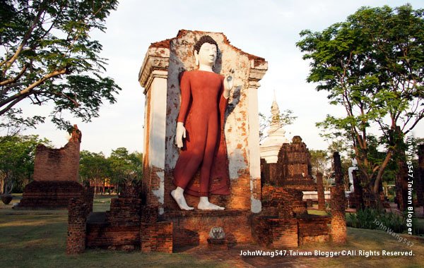 Ancient City-The Grand Hall of Wat Maha That, Sukhothai.jpg