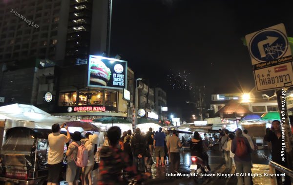 Chiang Mai Night Bazaar-天燈節.jpg