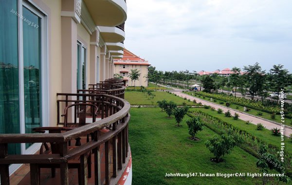 Sokha Siem Reap Resort Hotel Room10.jpg