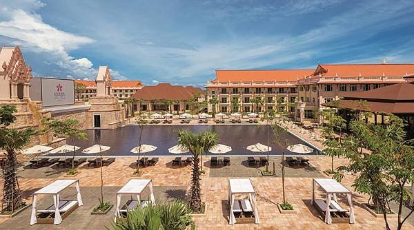 Sokha Siem Reap Resort Beautiful Hotel Pool View