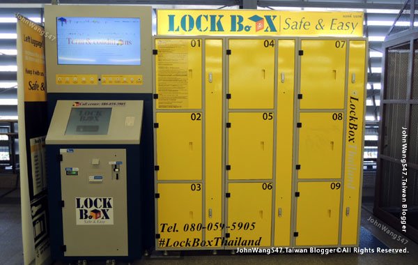 LockBox Airport Rail Link Makkasan Station2.jpg