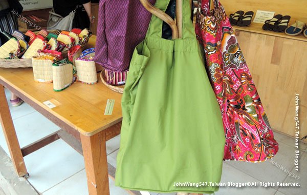 SUSU I love Cambodia Store5.jpg