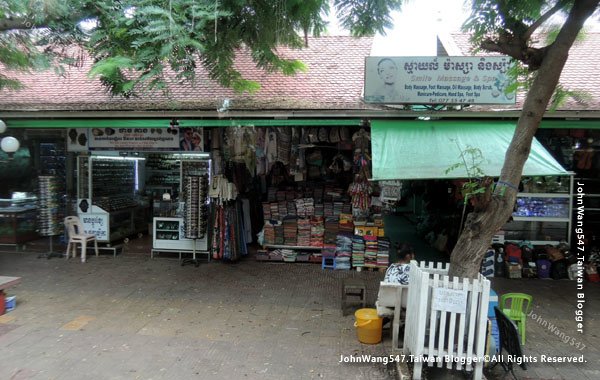 Siem Reap Art Center Night Market2.jpg