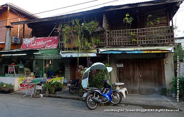 Kad Kong Ta Walking Street Market Lampang Thanon Talat Gao6.jpg