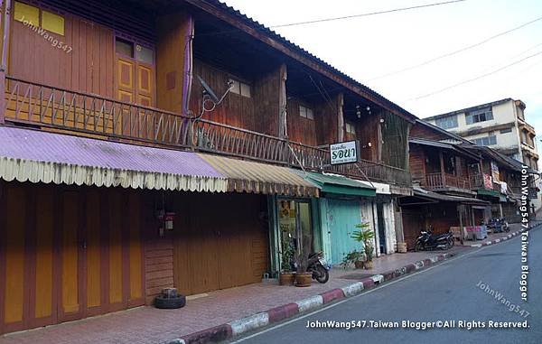 Kad Kong Ta Walking Street Market Lampang Thanon Talat Gao8.jpg