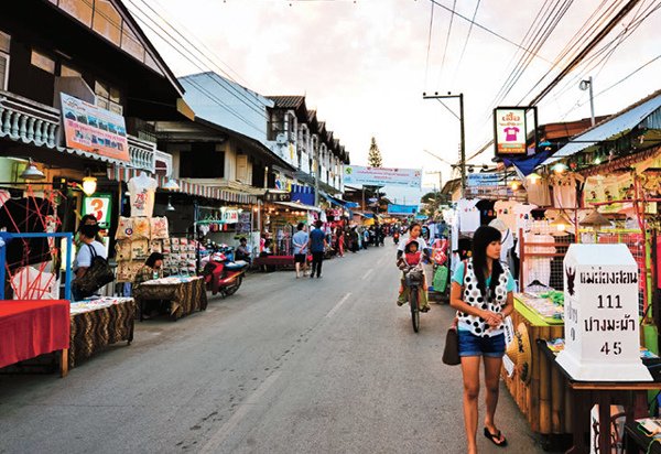 Kad Kong Ta Walking Street Market Lampang2