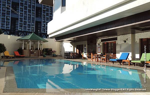 Evergreen Laurel Hotel Sathorn Bangkok pool.jpg