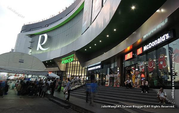 Robinson mall Saphan Taksin.jpg