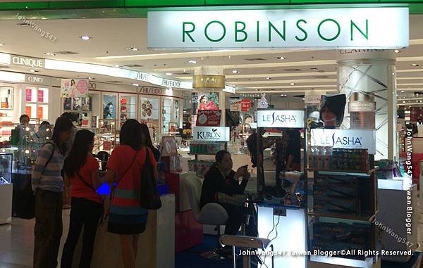 Robinson mall Thailand.jpg