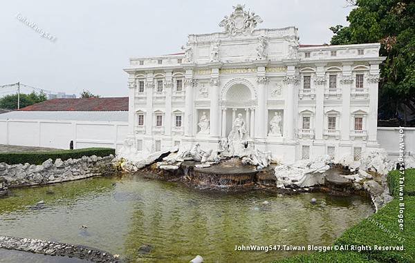 Trevi Fountain Mini Siam Pattaya.jpg