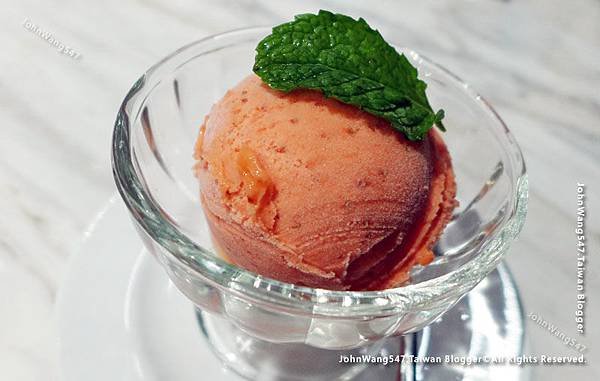 Greyhound Cafe strawberry ice cream.jpg