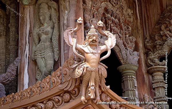 Sanctuary of Truth Pattaya wood temple2.jpg