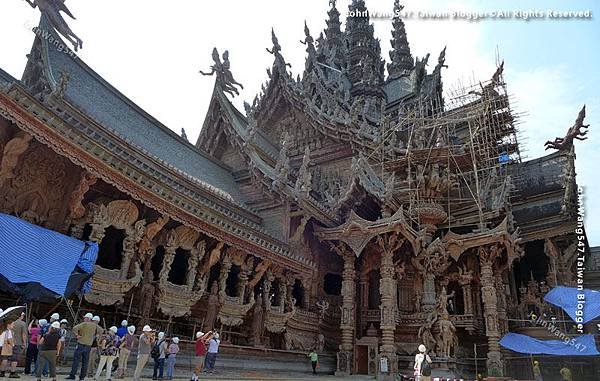 Sanctuary of Truth Pattaya wood temple5.jpg