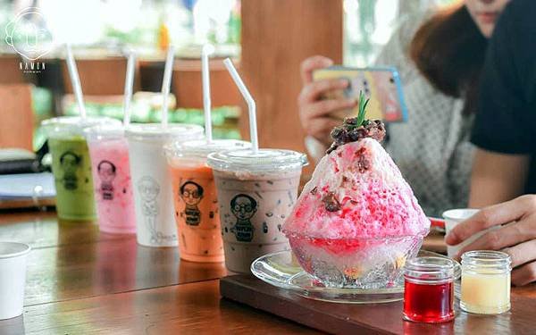 Namon Nomwan Cafe drinks.jpg