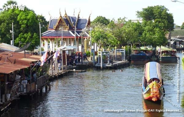 Wat Khuha Sawan Pier  Baan Silapin Artist&apos;s House.jpg