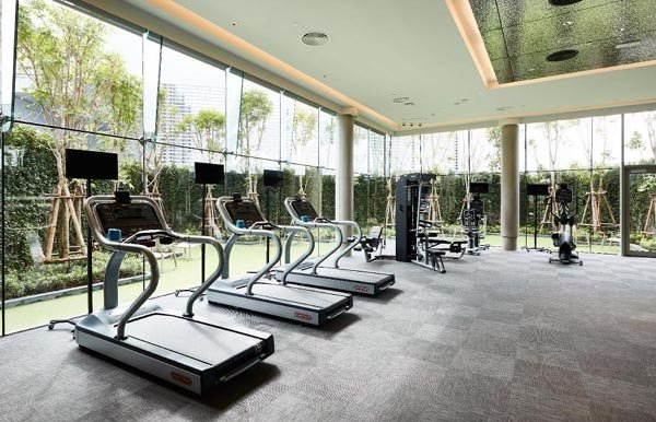 Grande Centre Point Pattaya Hotel gym.jpg