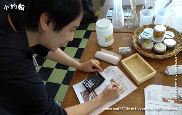 Phranakorn-Thumlen Soap Making DIY class 2.jpg