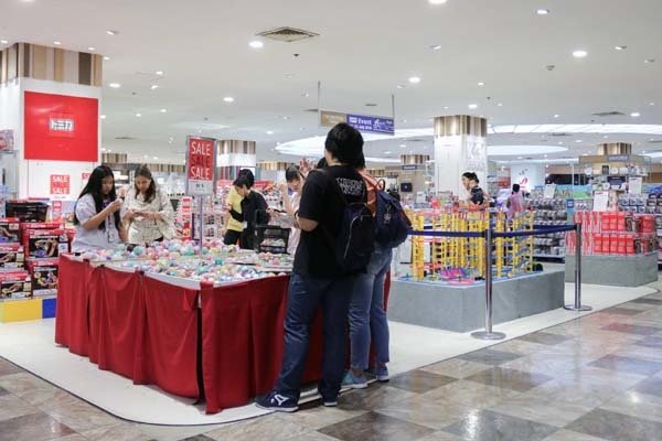 ISETAN CentralWorld BKK.jpg
