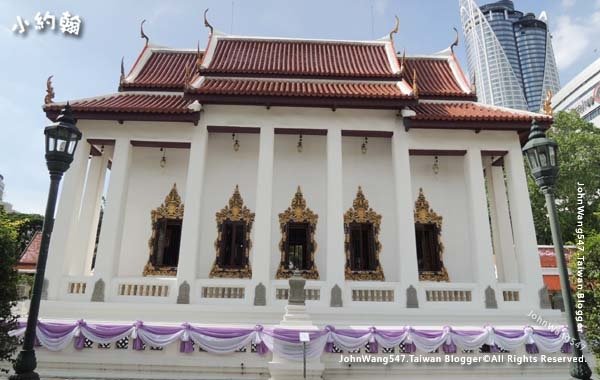 Wat Pathum Wanaram Bangkok5.jpg