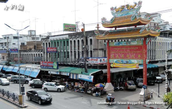 Nong Mon Market Chonburi.jpg