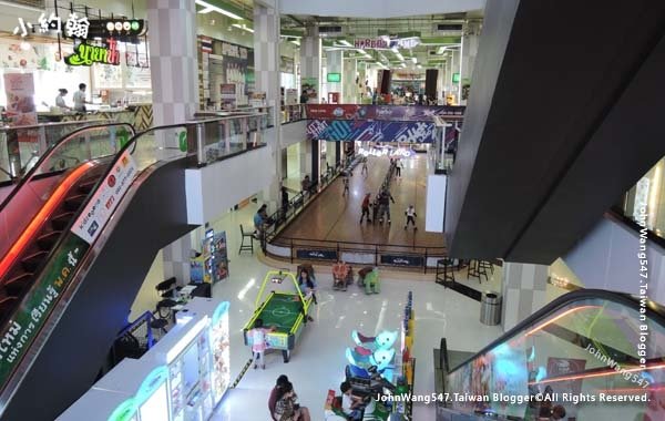 TUKCOM iT mall Chonburi5.jpg