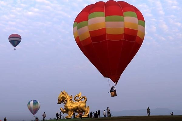 Chiangrai Balloon Fiesta Singha Park4.jpg