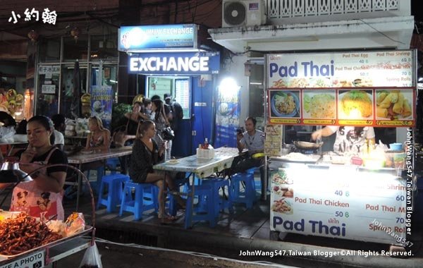 Khaosan Road Night Market Pad Thai.jpg