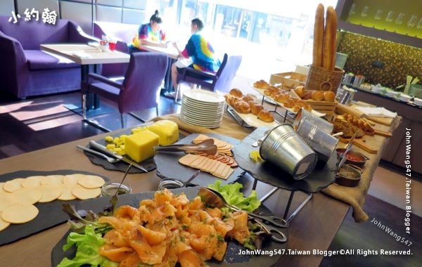 Novotel Siam Square Hotel Premier lounge Breakfast5.jpg