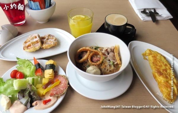 Novotel Siam Square Hotel Premier lounge Breakfast2.jpg