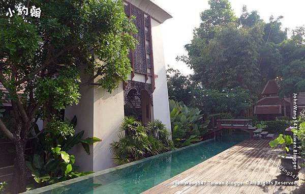 Chiang Mai Siripanna Resort Pool.jpg