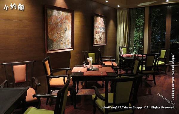 Chiang Mai Siripanna Resort dinner buffet1.jpg