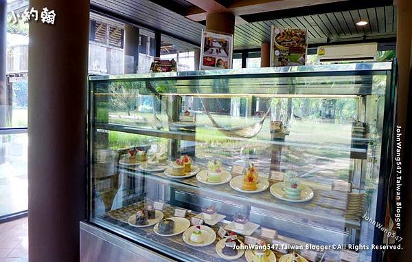 Siripanna Villa Resort Nakwan Cafe2.jpg
