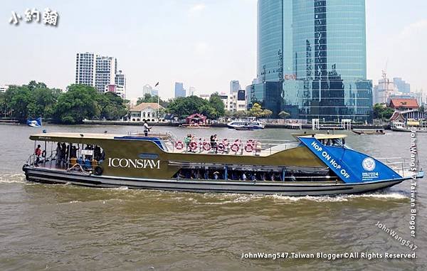 ICONSIAM Hop on Hop off Boat.jpg