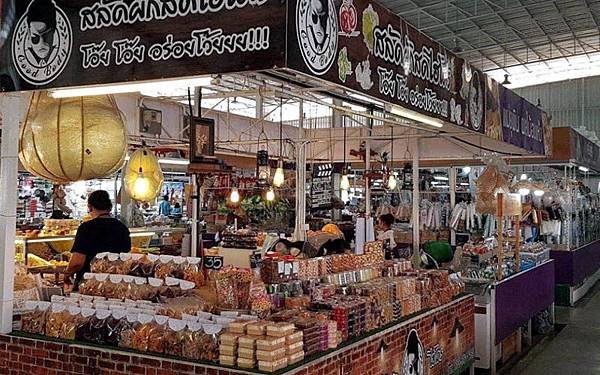 World Market Bangkok Food court3.jpg