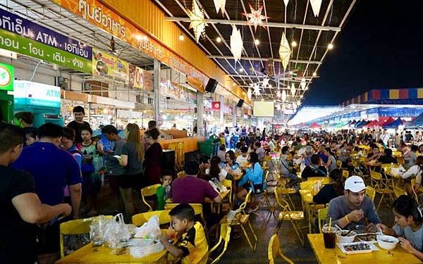 World Market Bangkok Night Market1.jpg