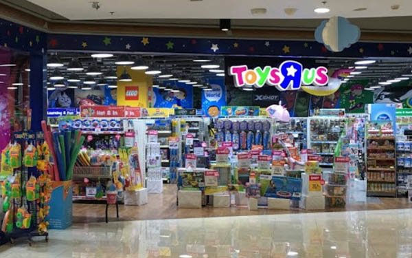 Toy R Us@Gateway Ekkamai Bangkok.jpg